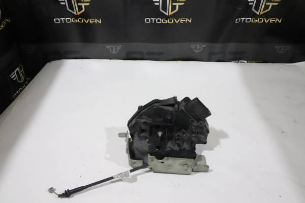 FORD CUSTOM 300 L 125 PS ÇIKMA PARÇA TRANSİT V363 ARKA KAPI KİLİTİ